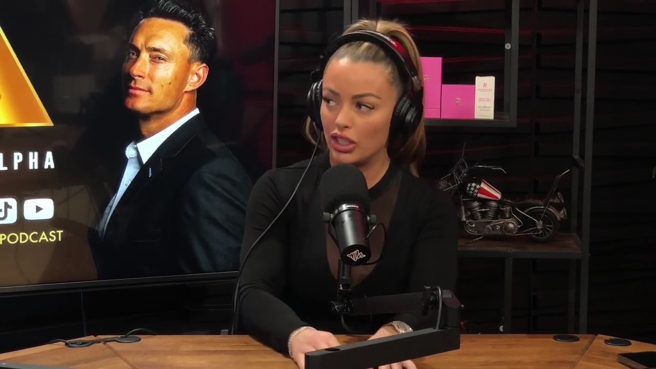 x2mate_com-Ep_14_-_Power_Alphas_Podcast__Super_Bowl2C_Taylor_Swift2C_Travis_Kelce___Mandy_Rose__mp43436.jpg