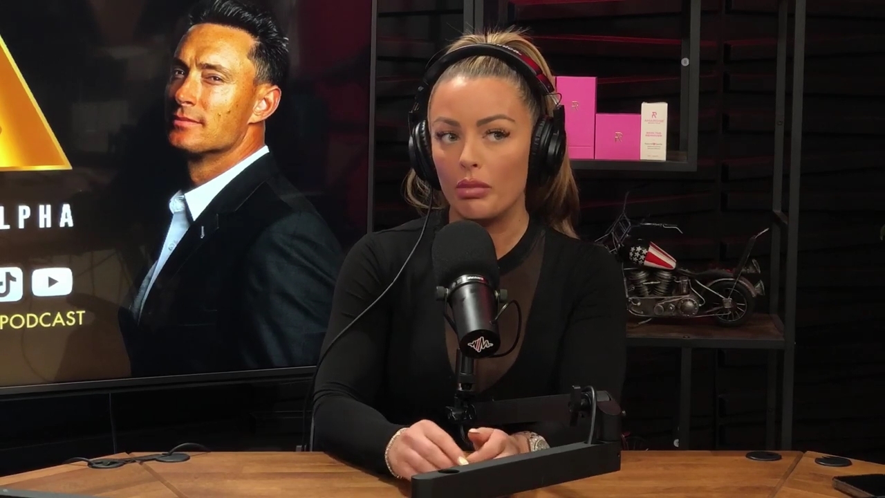 x2mate_com-Ep_14_-_Power_Alphas_Podcast__Super_Bowl2C_Taylor_Swift2C_Travis_Kelce___Mandy_Rose__mp43442.jpg