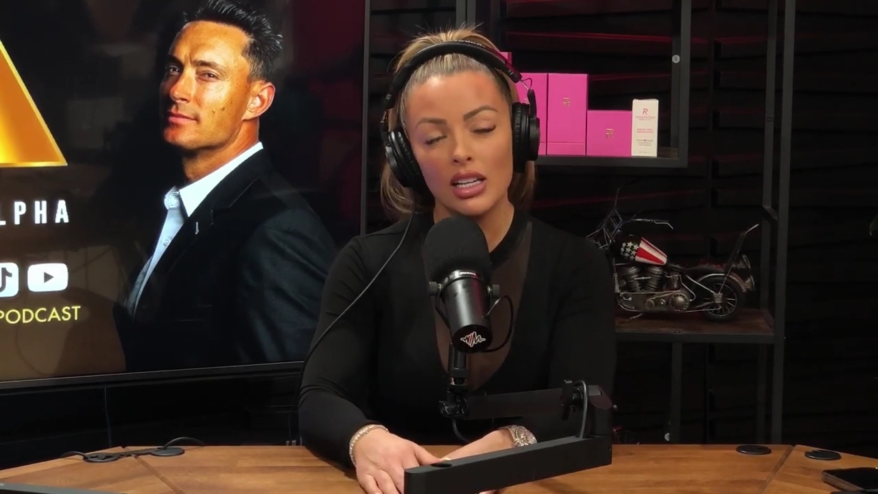 x2mate_com-Ep_14_-_Power_Alphas_Podcast__Super_Bowl2C_Taylor_Swift2C_Travis_Kelce___Mandy_Rose__mp43464.jpg