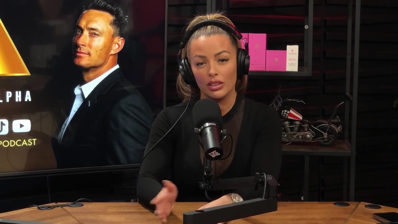 x2mate_com-Ep_14_-_Power_Alphas_Podcast__Super_Bowl2C_Taylor_Swift2C_Travis_Kelce___Mandy_Rose__mp43465.jpg