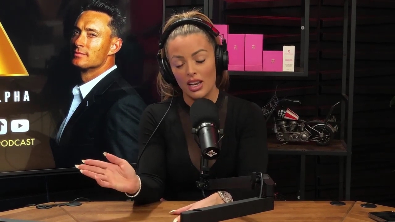 x2mate_com-Ep_14_-_Power_Alphas_Podcast__Super_Bowl2C_Taylor_Swift2C_Travis_Kelce___Mandy_Rose__mp43476.jpg
