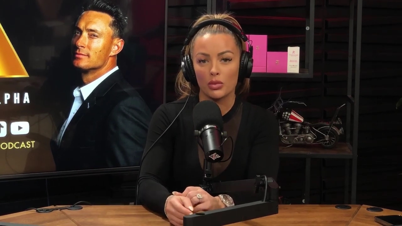 x2mate_com-Ep_14_-_Power_Alphas_Podcast__Super_Bowl2C_Taylor_Swift2C_Travis_Kelce___Mandy_Rose__mp43480.jpg