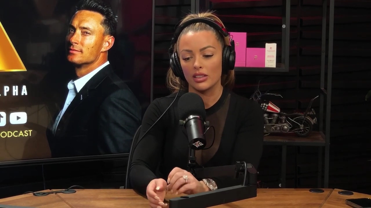 x2mate_com-Ep_14_-_Power_Alphas_Podcast__Super_Bowl2C_Taylor_Swift2C_Travis_Kelce___Mandy_Rose__mp43484.jpg