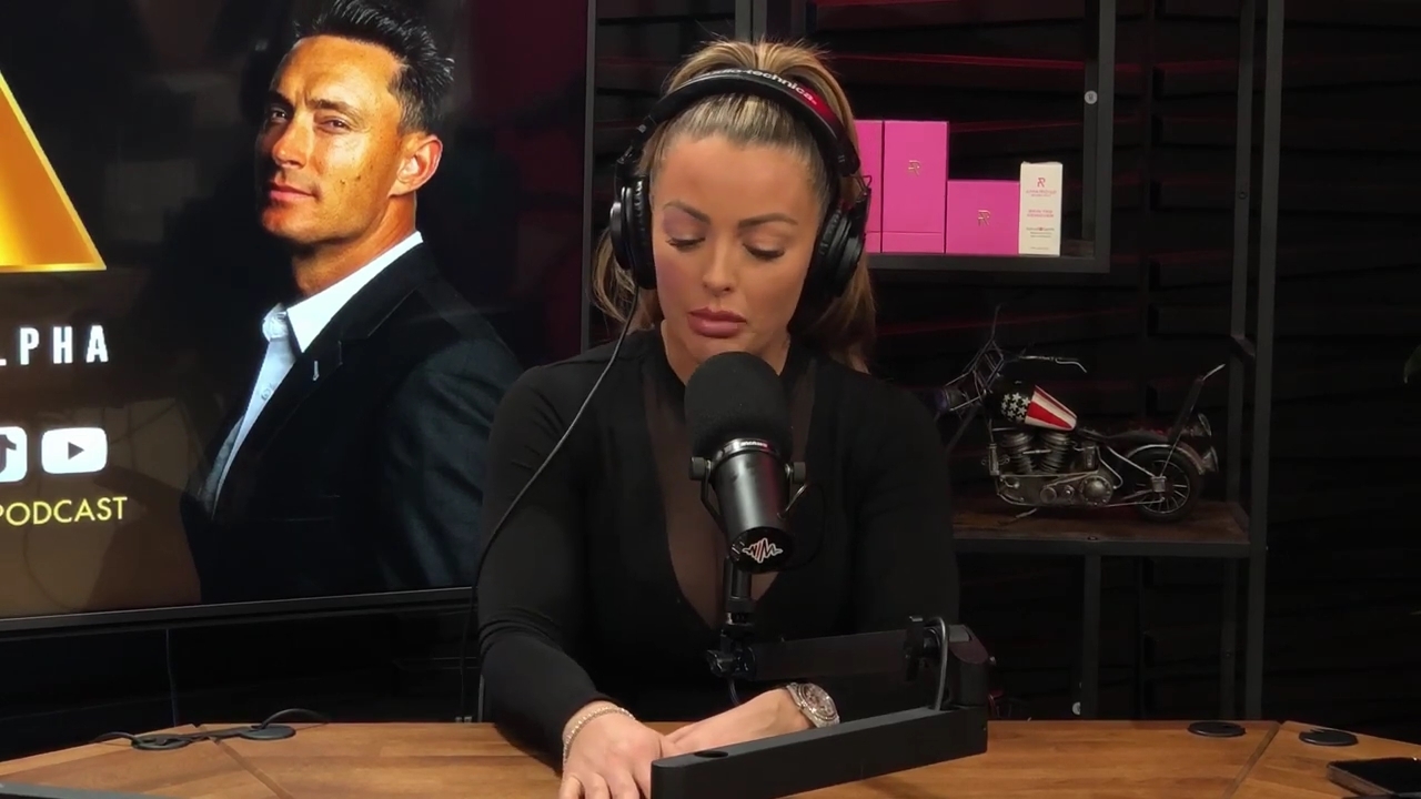 x2mate_com-Ep_14_-_Power_Alphas_Podcast__Super_Bowl2C_Taylor_Swift2C_Travis_Kelce___Mandy_Rose__mp43498.jpg