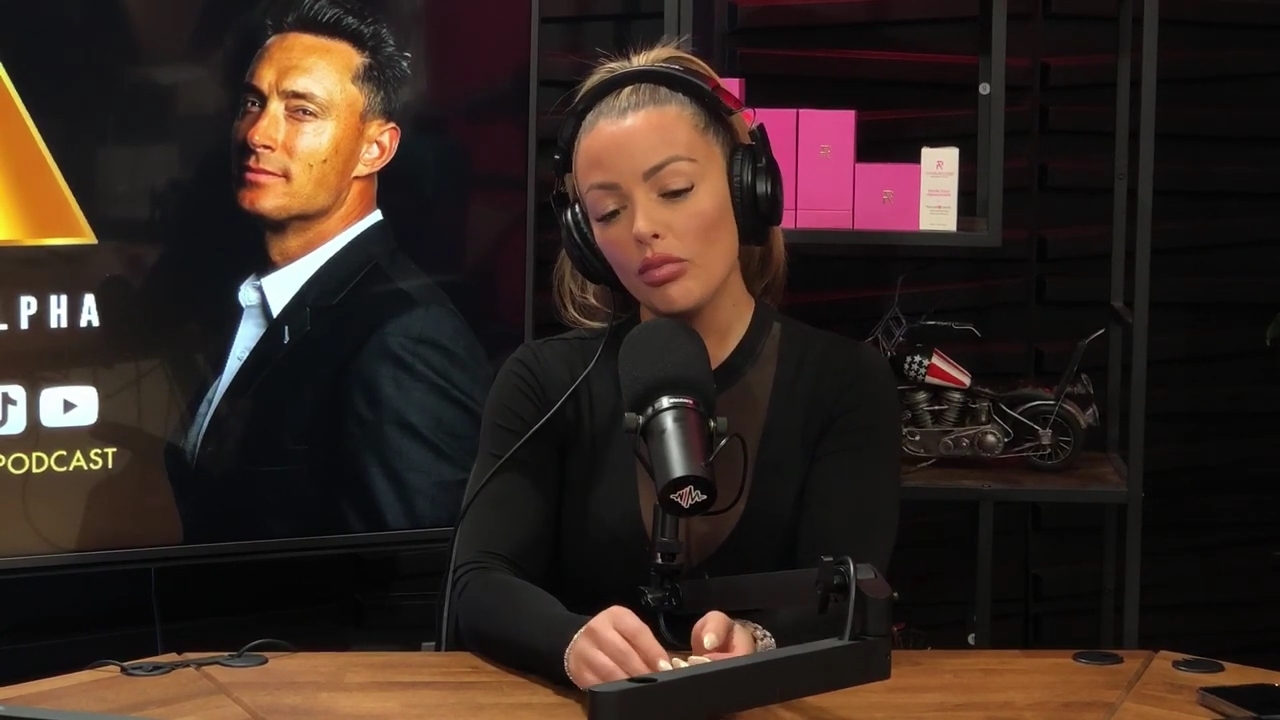 x2mate_com-Ep_14_-_Power_Alphas_Podcast__Super_Bowl2C_Taylor_Swift2C_Travis_Kelce___Mandy_Rose__mp43505.jpg