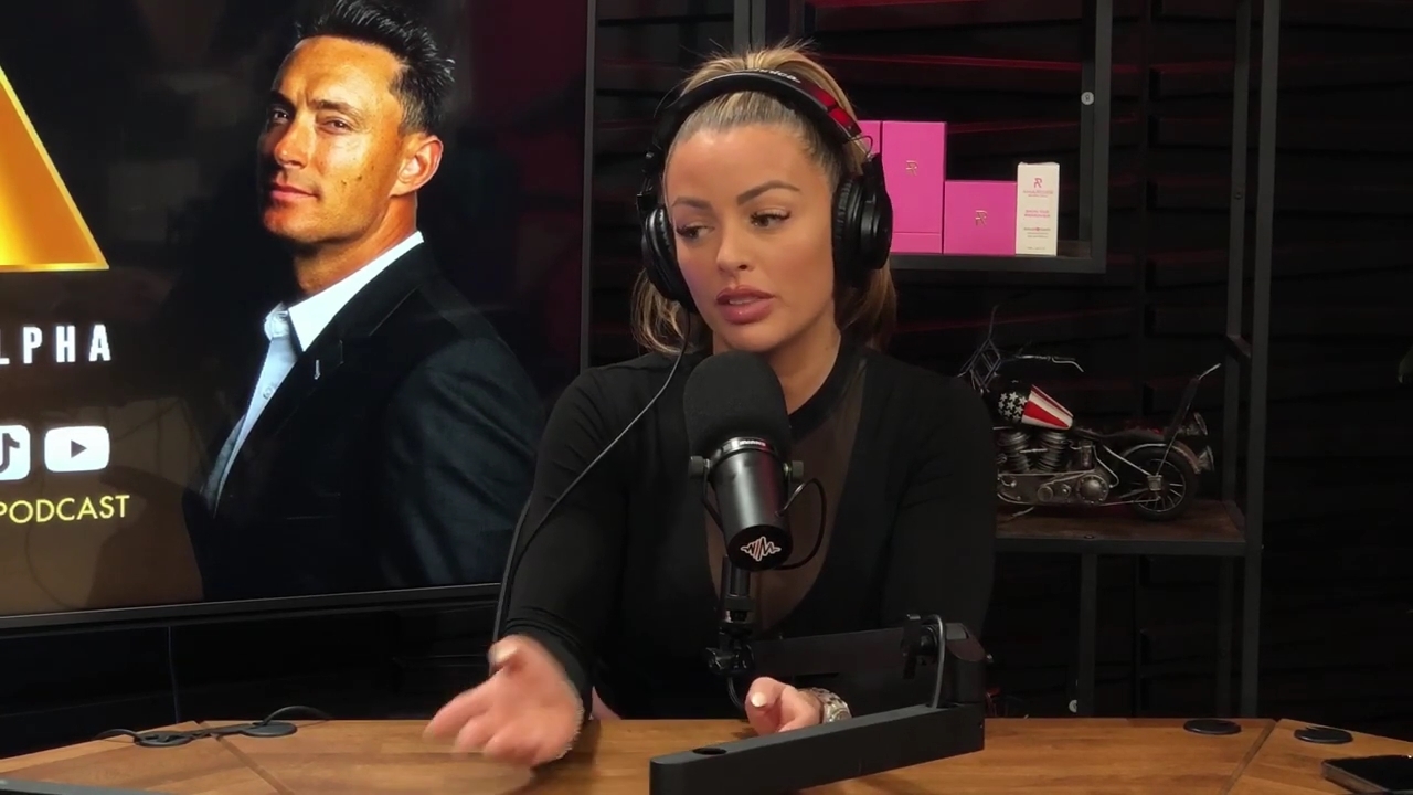 x2mate_com-Ep_14_-_Power_Alphas_Podcast__Super_Bowl2C_Taylor_Swift2C_Travis_Kelce___Mandy_Rose__mp43520.jpg