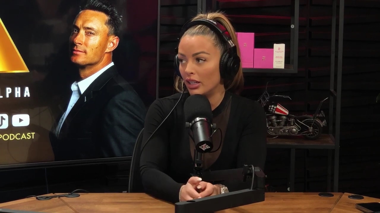 x2mate_com-Ep_14_-_Power_Alphas_Podcast__Super_Bowl2C_Taylor_Swift2C_Travis_Kelce___Mandy_Rose__mp43522.jpg
