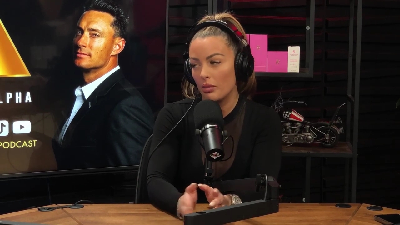x2mate_com-Ep_14_-_Power_Alphas_Podcast__Super_Bowl2C_Taylor_Swift2C_Travis_Kelce___Mandy_Rose__mp43523.jpg
