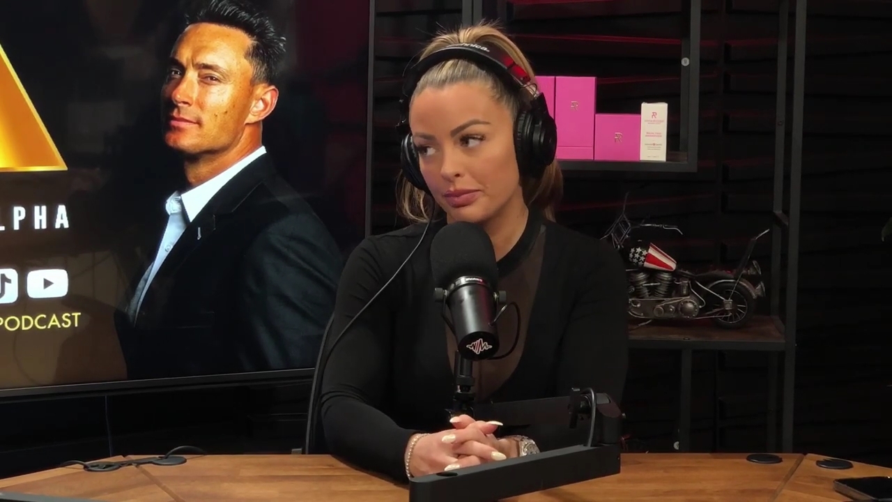 x2mate_com-Ep_14_-_Power_Alphas_Podcast__Super_Bowl2C_Taylor_Swift2C_Travis_Kelce___Mandy_Rose__mp43526.jpg