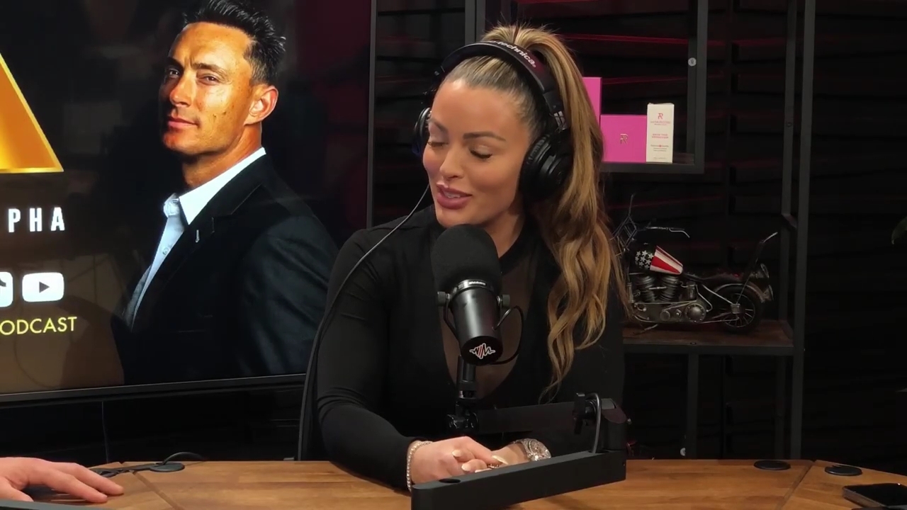 x2mate_com-Ep_14_-_Power_Alphas_Podcast__Super_Bowl2C_Taylor_Swift2C_Travis_Kelce___Mandy_Rose__mp43568.jpg