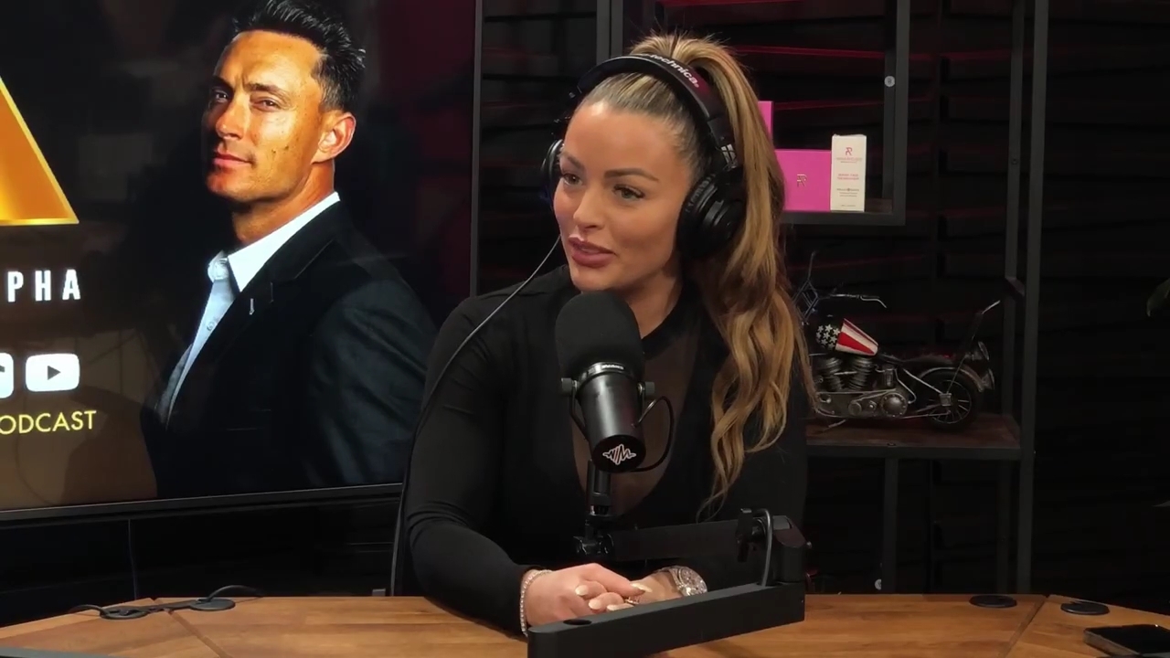 x2mate_com-Ep_14_-_Power_Alphas_Podcast__Super_Bowl2C_Taylor_Swift2C_Travis_Kelce___Mandy_Rose__mp43574.jpg
