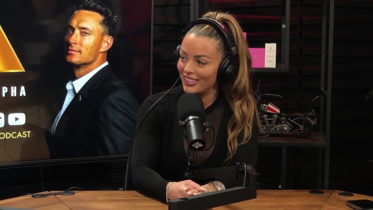 x2mate_com-Ep_14_-_Power_Alphas_Podcast__Super_Bowl2C_Taylor_Swift2C_Travis_Kelce___Mandy_Rose__mp43575.jpg