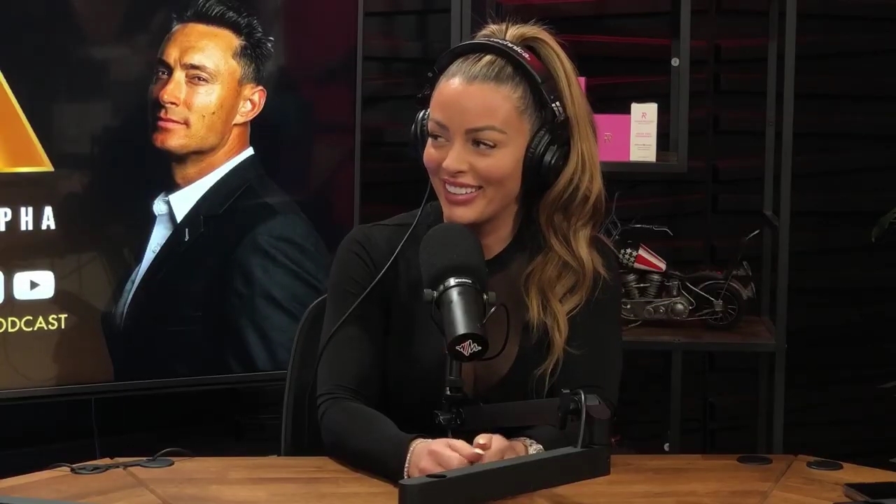 x2mate_com-Ep_14_-_Power_Alphas_Podcast__Super_Bowl2C_Taylor_Swift2C_Travis_Kelce___Mandy_Rose__mp43653.jpg