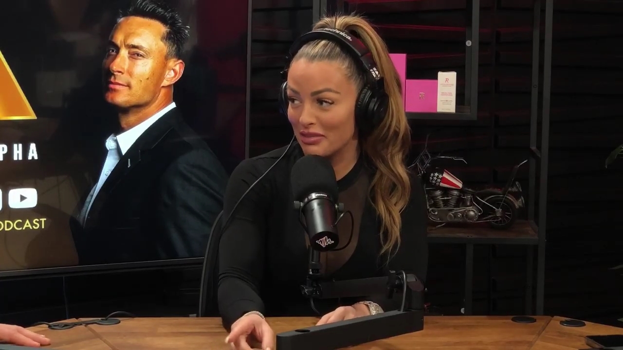 x2mate_com-Ep_14_-_Power_Alphas_Podcast__Super_Bowl2C_Taylor_Swift2C_Travis_Kelce___Mandy_Rose__mp43728.jpg