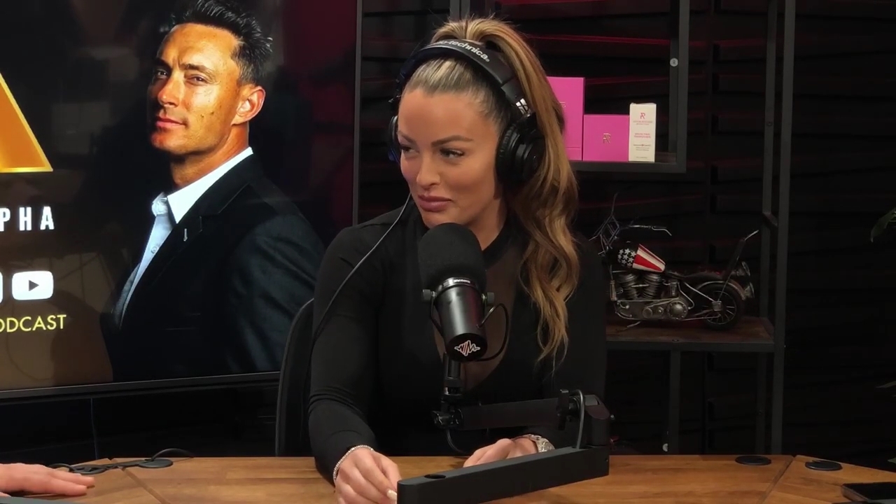 x2mate_com-Ep_14_-_Power_Alphas_Podcast__Super_Bowl2C_Taylor_Swift2C_Travis_Kelce___Mandy_Rose__mp43730.jpg