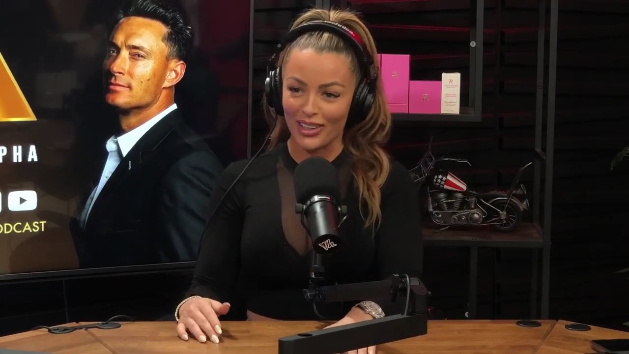 x2mate_com-Ep_14_-_Power_Alphas_Podcast__Super_Bowl2C_Taylor_Swift2C_Travis_Kelce___Mandy_Rose__mp43734.jpg