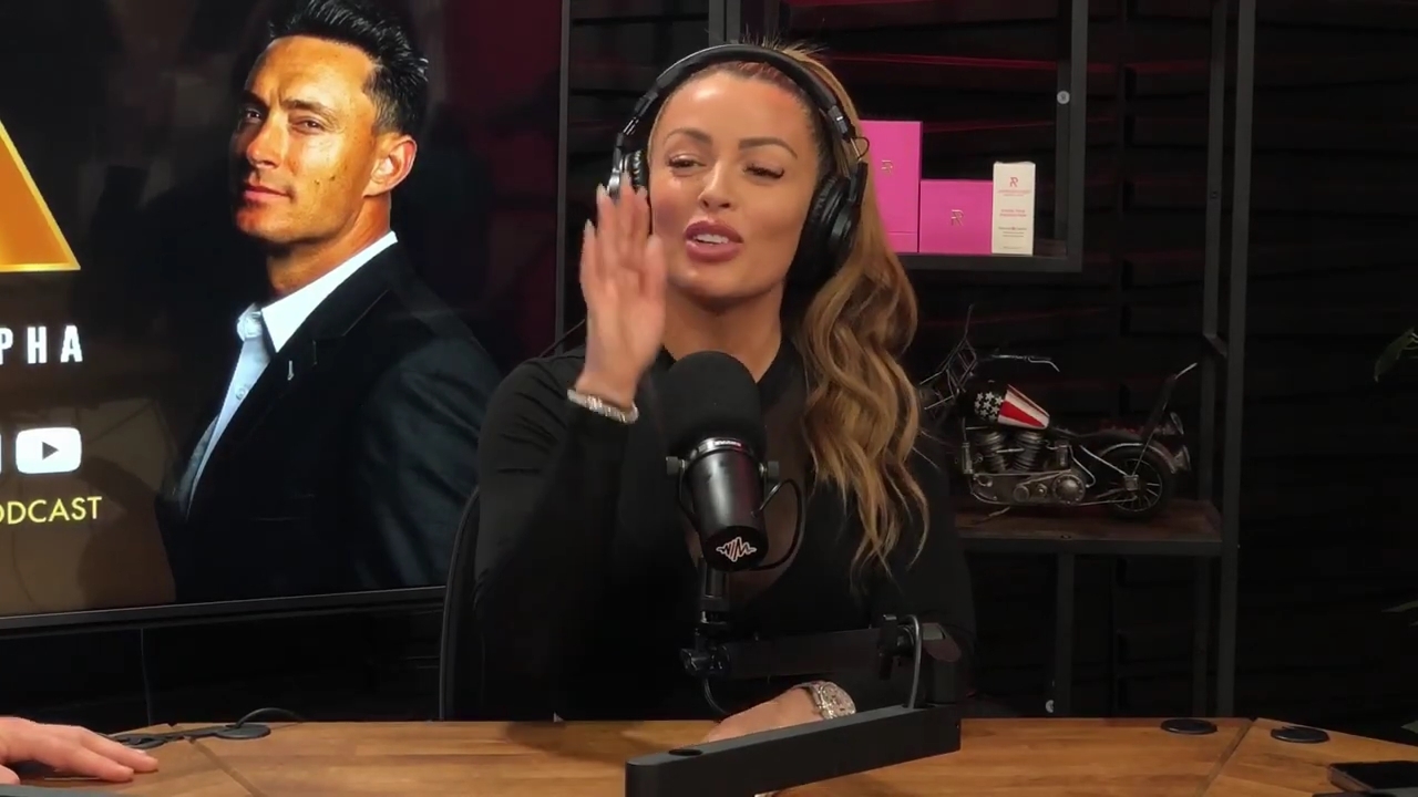 x2mate_com-Ep_14_-_Power_Alphas_Podcast__Super_Bowl2C_Taylor_Swift2C_Travis_Kelce___Mandy_Rose__mp43746.jpg