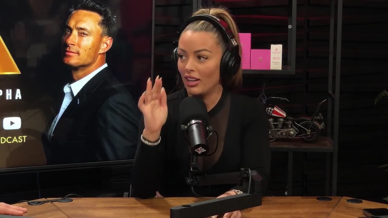 x2mate_com-Ep_14_-_Power_Alphas_Podcast__Super_Bowl2C_Taylor_Swift2C_Travis_Kelce___Mandy_Rose__mp43799.jpg