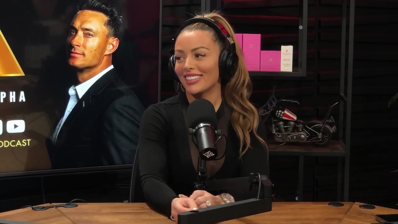 x2mate_com-Ep_14_-_Power_Alphas_Podcast__Super_Bowl2C_Taylor_Swift2C_Travis_Kelce___Mandy_Rose__mp44032.jpg