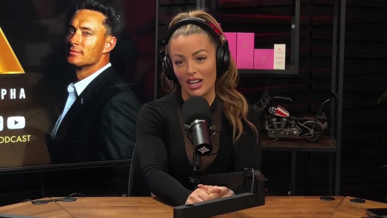 x2mate_com-Ep_14_-_Power_Alphas_Podcast__Super_Bowl2C_Taylor_Swift2C_Travis_Kelce___Mandy_Rose__mp44046.jpg