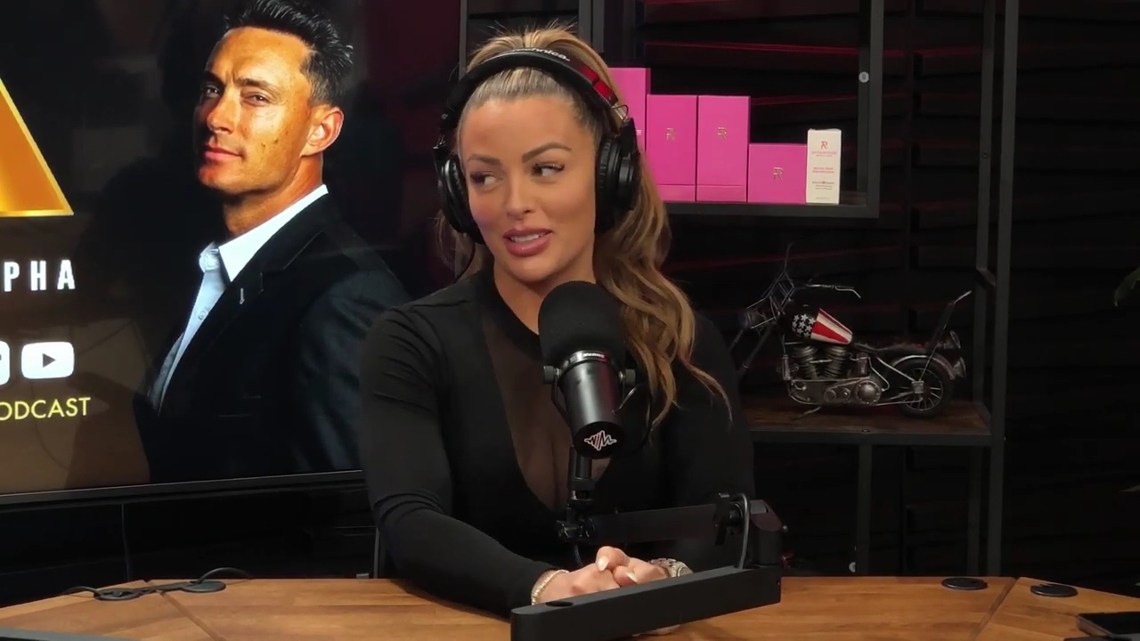 x2mate_com-Ep_14_-_Power_Alphas_Podcast__Super_Bowl2C_Taylor_Swift2C_Travis_Kelce___Mandy_Rose__mp44047.jpg