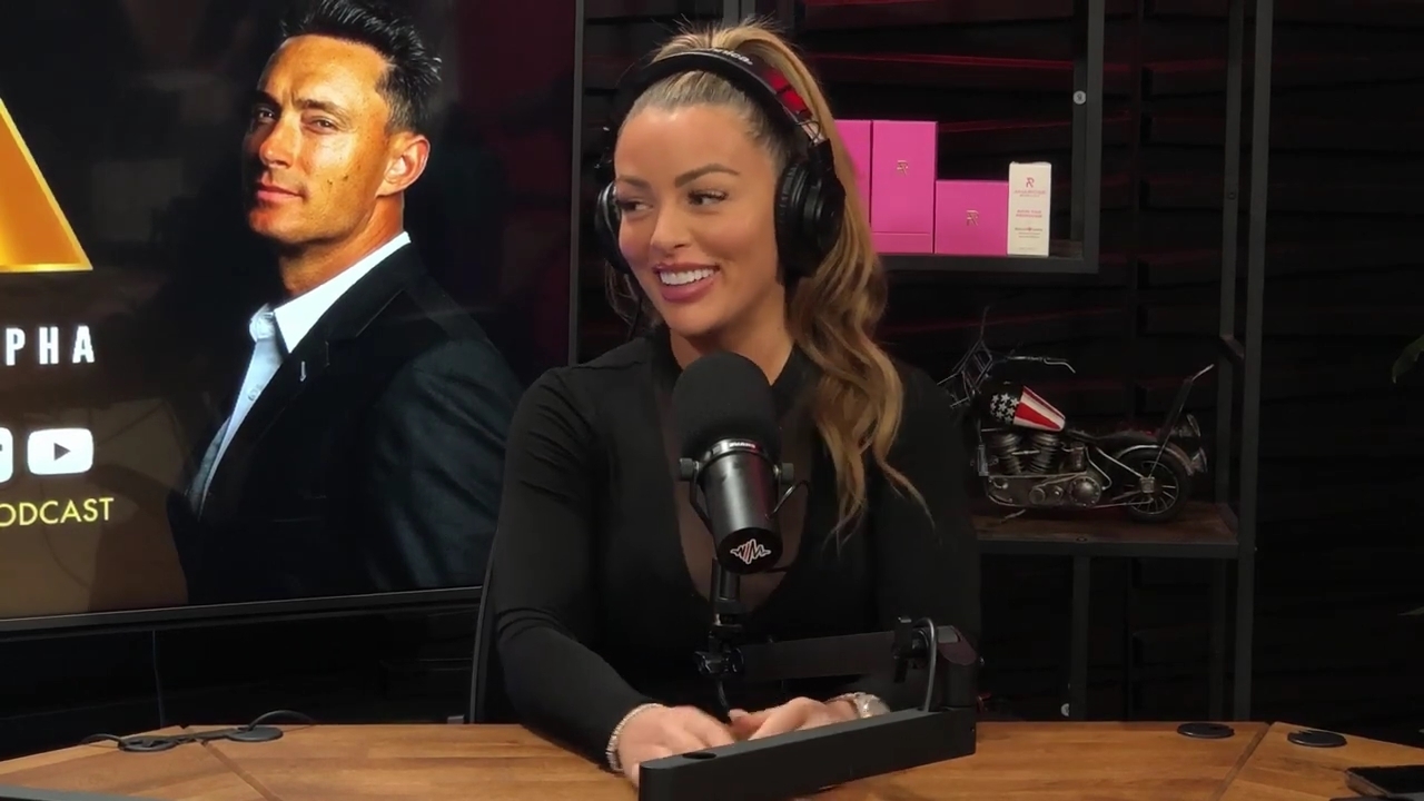 x2mate_com-Ep_14_-_Power_Alphas_Podcast__Super_Bowl2C_Taylor_Swift2C_Travis_Kelce___Mandy_Rose__mp44049.jpg
