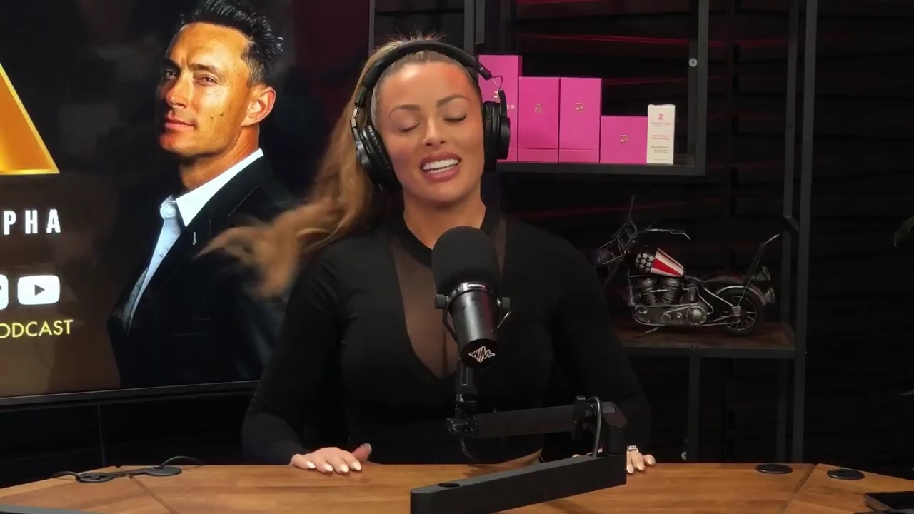 x2mate_com-Ep_14_-_Power_Alphas_Podcast__Super_Bowl2C_Taylor_Swift2C_Travis_Kelce___Mandy_Rose__mp44051.jpg