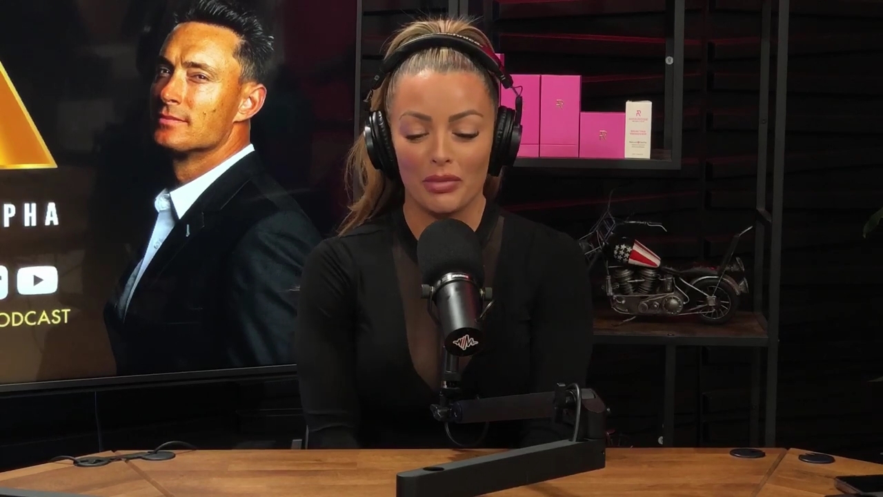 x2mate_com-Ep_14_-_Power_Alphas_Podcast__Super_Bowl2C_Taylor_Swift2C_Travis_Kelce___Mandy_Rose__mp44053.jpg