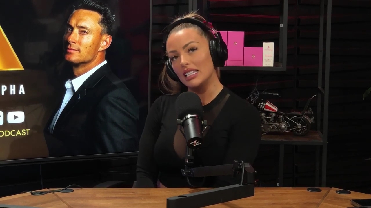 x2mate_com-Ep_14_-_Power_Alphas_Podcast__Super_Bowl2C_Taylor_Swift2C_Travis_Kelce___Mandy_Rose__mp44064.jpg