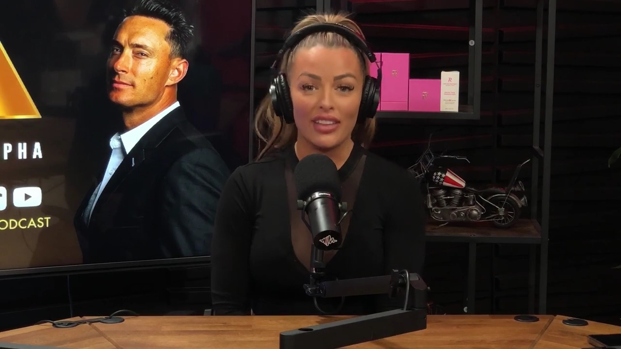 x2mate_com-Ep_14_-_Power_Alphas_Podcast__Super_Bowl2C_Taylor_Swift2C_Travis_Kelce___Mandy_Rose__mp44068.jpg
