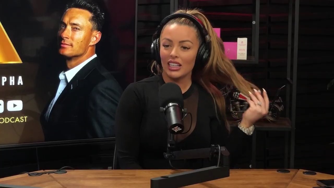 x2mate_com-Ep_14_-_Power_Alphas_Podcast__Super_Bowl2C_Taylor_Swift2C_Travis_Kelce___Mandy_Rose__mp44072.jpg
