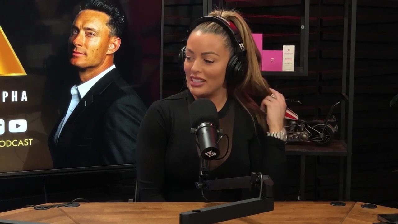 x2mate_com-Ep_14_-_Power_Alphas_Podcast__Super_Bowl2C_Taylor_Swift2C_Travis_Kelce___Mandy_Rose__mp44073.jpg