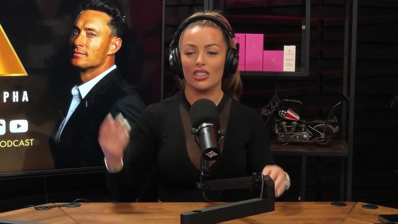 x2mate_com-Ep_14_-_Power_Alphas_Podcast__Super_Bowl2C_Taylor_Swift2C_Travis_Kelce___Mandy_Rose__mp44083.jpg