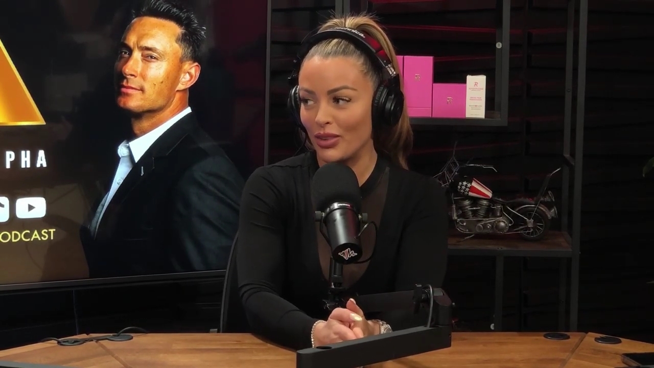 x2mate_com-Ep_14_-_Power_Alphas_Podcast__Super_Bowl2C_Taylor_Swift2C_Travis_Kelce___Mandy_Rose__mp44087.jpg