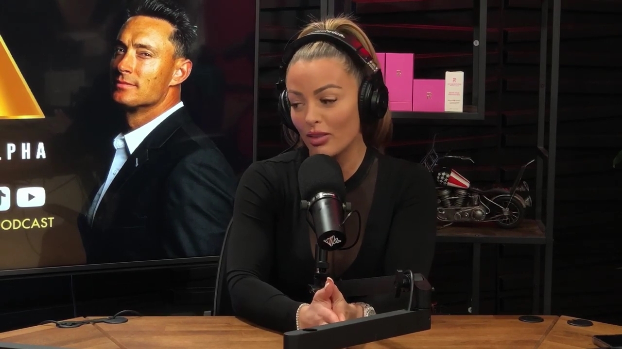 x2mate_com-Ep_14_-_Power_Alphas_Podcast__Super_Bowl2C_Taylor_Swift2C_Travis_Kelce___Mandy_Rose__mp44094.jpg