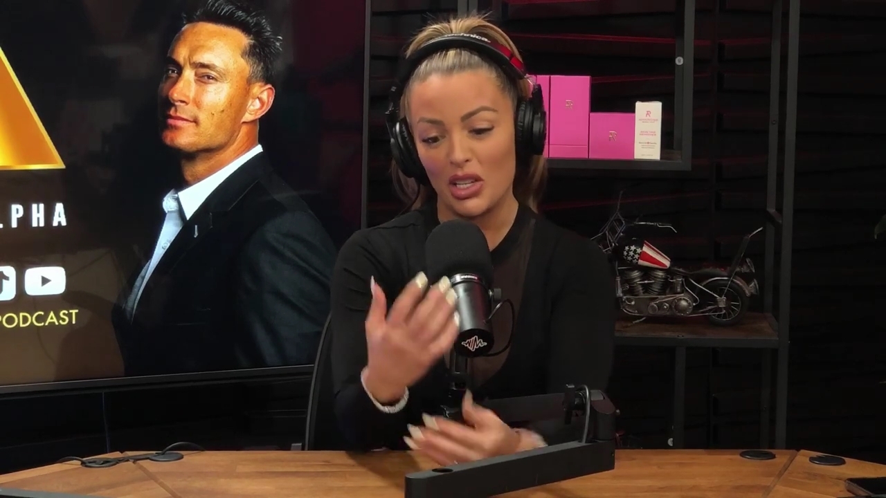 x2mate_com-Ep_14_-_Power_Alphas_Podcast__Super_Bowl2C_Taylor_Swift2C_Travis_Kelce___Mandy_Rose__mp44099.jpg