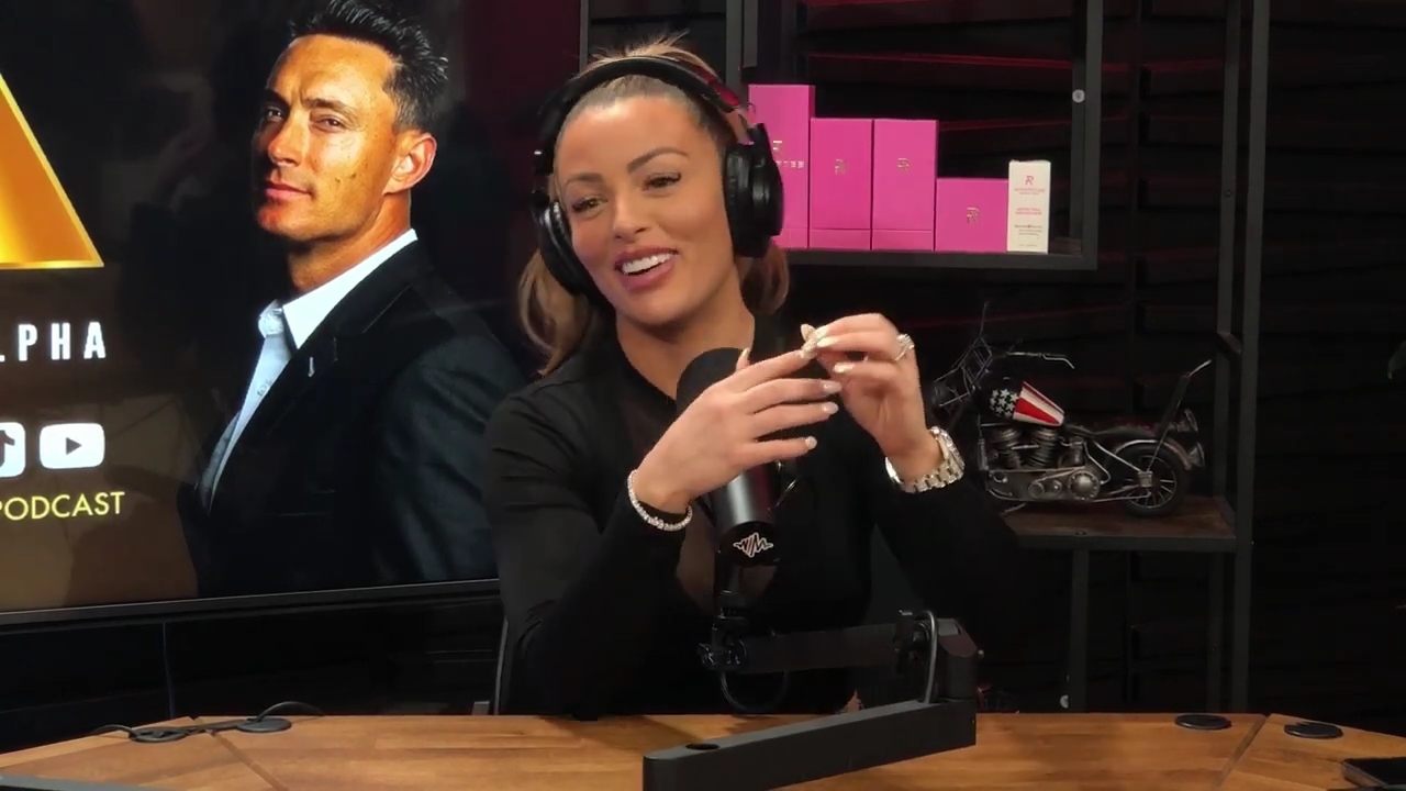 x2mate_com-Ep_14_-_Power_Alphas_Podcast__Super_Bowl2C_Taylor_Swift2C_Travis_Kelce___Mandy_Rose__mp44101.jpg