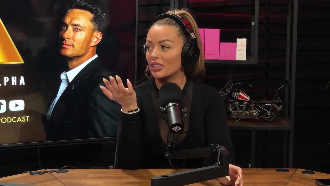 x2mate_com-Ep_14_-_Power_Alphas_Podcast__Super_Bowl2C_Taylor_Swift2C_Travis_Kelce___Mandy_Rose__mp44110.jpg