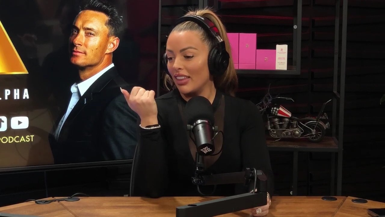 x2mate_com-Ep_14_-_Power_Alphas_Podcast__Super_Bowl2C_Taylor_Swift2C_Travis_Kelce___Mandy_Rose__mp44113.jpg