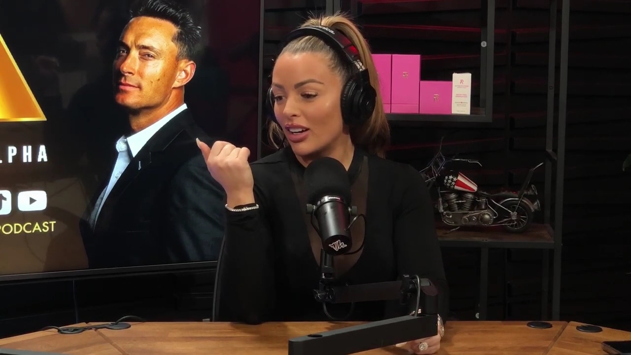 x2mate_com-Ep_14_-_Power_Alphas_Podcast__Super_Bowl2C_Taylor_Swift2C_Travis_Kelce___Mandy_Rose__mp44114.jpg