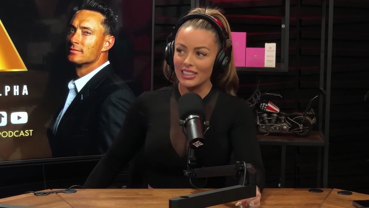 x2mate_com-Ep_14_-_Power_Alphas_Podcast__Super_Bowl2C_Taylor_Swift2C_Travis_Kelce___Mandy_Rose__mp44121.jpg