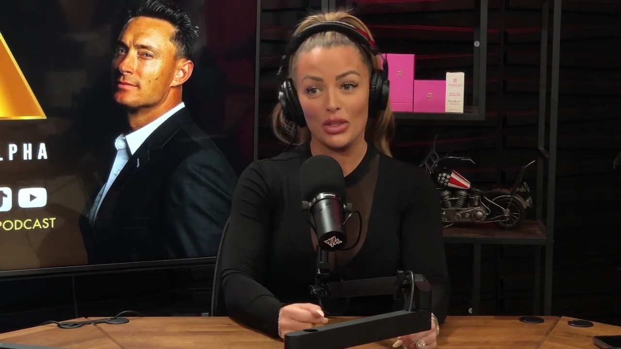x2mate_com-Ep_14_-_Power_Alphas_Podcast__Super_Bowl2C_Taylor_Swift2C_Travis_Kelce___Mandy_Rose__mp44122.jpg