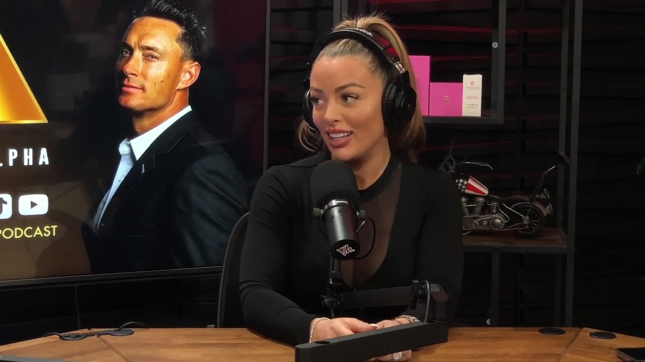 x2mate_com-Ep_14_-_Power_Alphas_Podcast__Super_Bowl2C_Taylor_Swift2C_Travis_Kelce___Mandy_Rose__mp44124.jpg