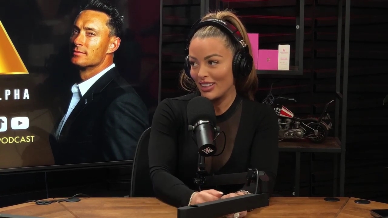 x2mate_com-Ep_14_-_Power_Alphas_Podcast__Super_Bowl2C_Taylor_Swift2C_Travis_Kelce___Mandy_Rose__mp44125.jpg