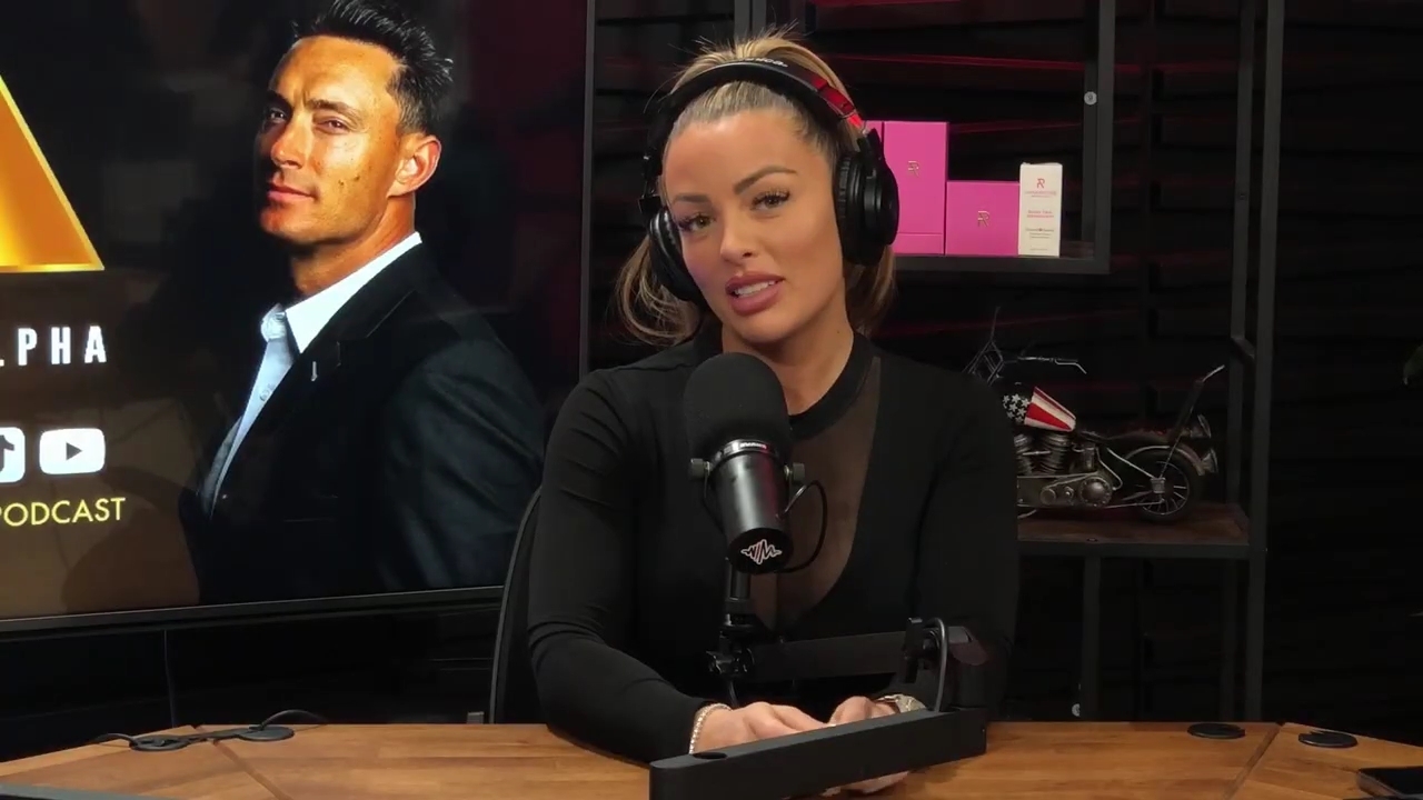 x2mate_com-Ep_14_-_Power_Alphas_Podcast__Super_Bowl2C_Taylor_Swift2C_Travis_Kelce___Mandy_Rose__mp44128.jpg