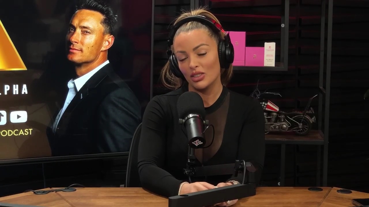 x2mate_com-Ep_14_-_Power_Alphas_Podcast__Super_Bowl2C_Taylor_Swift2C_Travis_Kelce___Mandy_Rose__mp44129.jpg