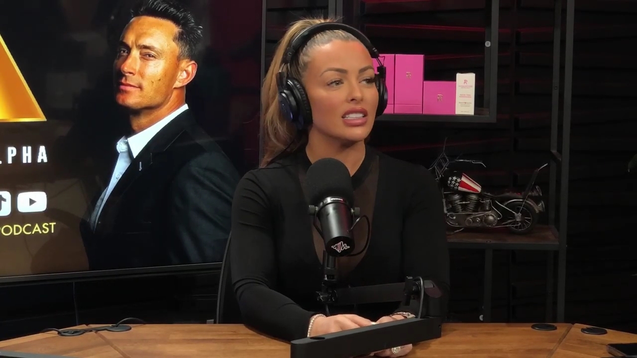 x2mate_com-Ep_14_-_Power_Alphas_Podcast__Super_Bowl2C_Taylor_Swift2C_Travis_Kelce___Mandy_Rose__mp44130.jpg