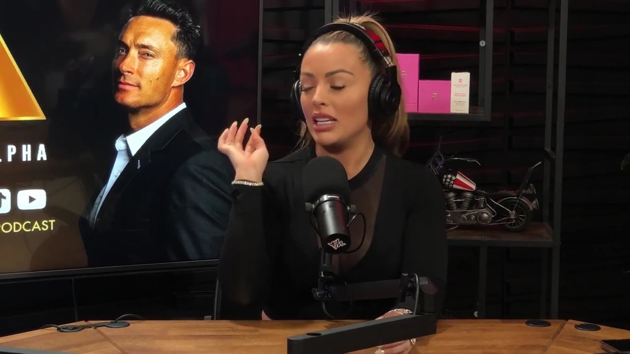 x2mate_com-Ep_14_-_Power_Alphas_Podcast__Super_Bowl2C_Taylor_Swift2C_Travis_Kelce___Mandy_Rose__mp44134.jpg