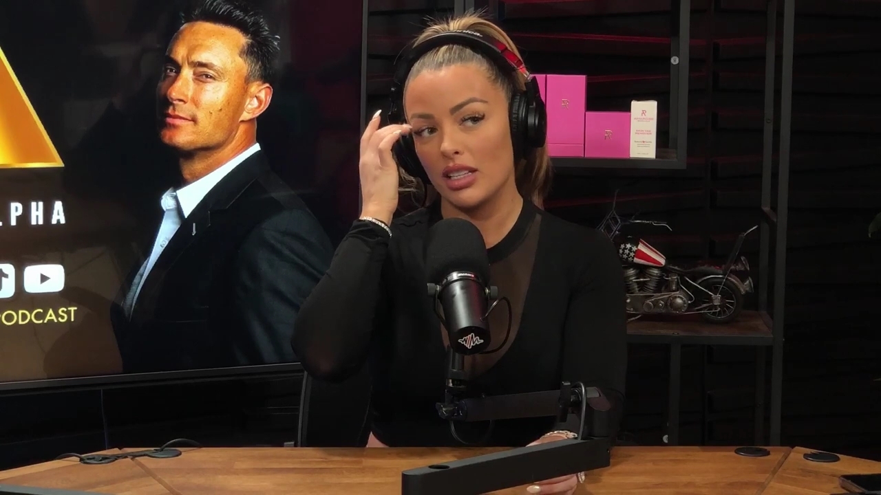 x2mate_com-Ep_14_-_Power_Alphas_Podcast__Super_Bowl2C_Taylor_Swift2C_Travis_Kelce___Mandy_Rose__mp44138.jpg