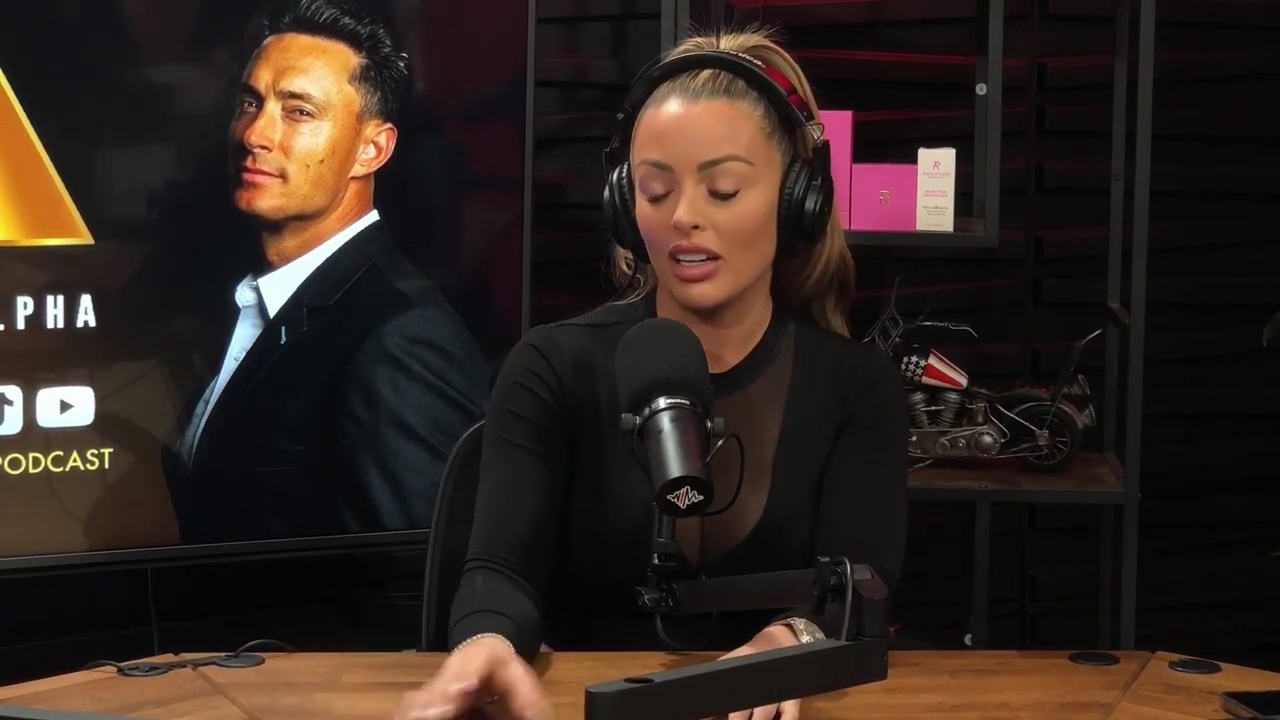 x2mate_com-Ep_14_-_Power_Alphas_Podcast__Super_Bowl2C_Taylor_Swift2C_Travis_Kelce___Mandy_Rose__mp44146.jpg